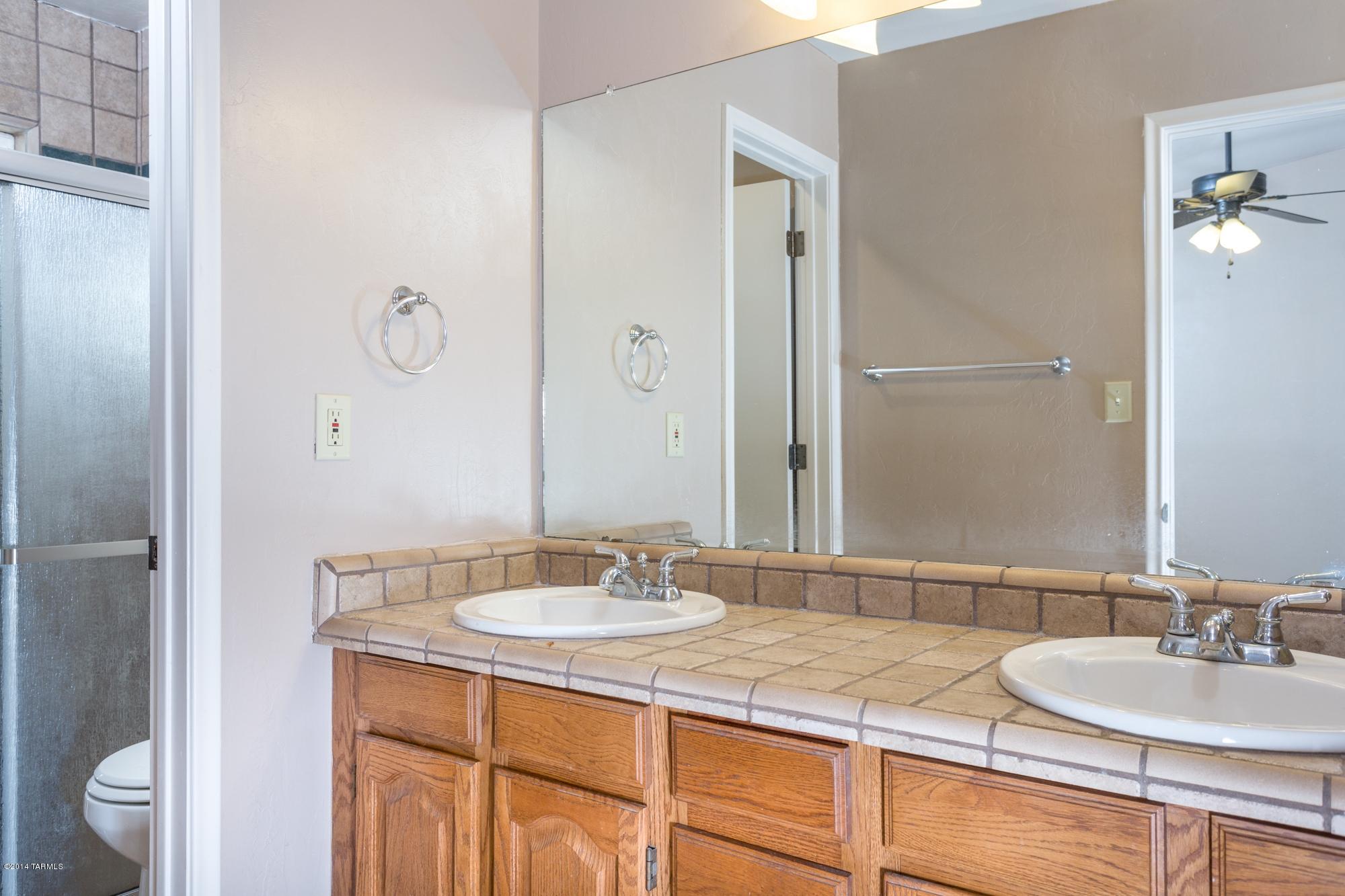 9725 N Sherbrooke Street