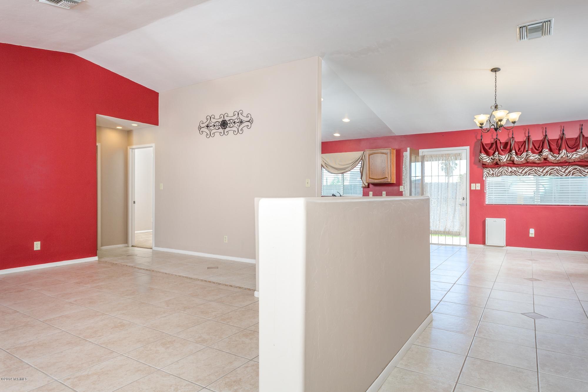 9725 N Sherbrooke Street