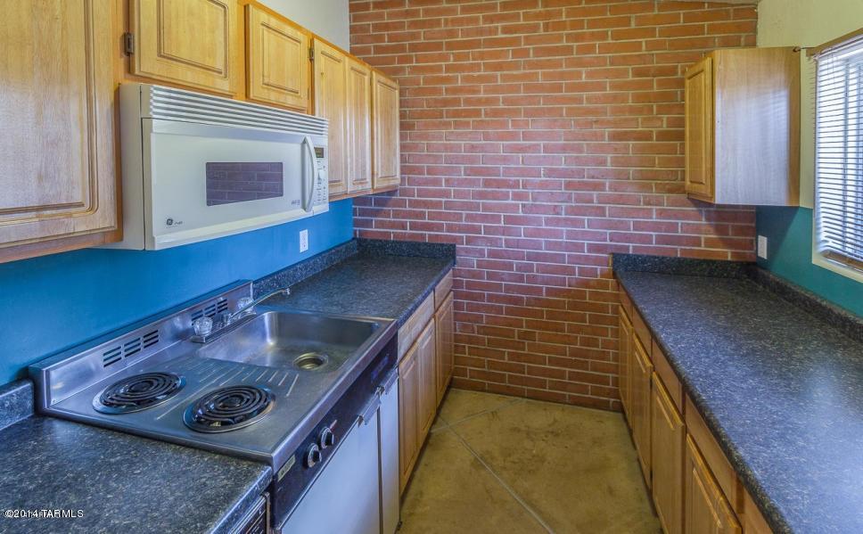 1310 E Lester Street