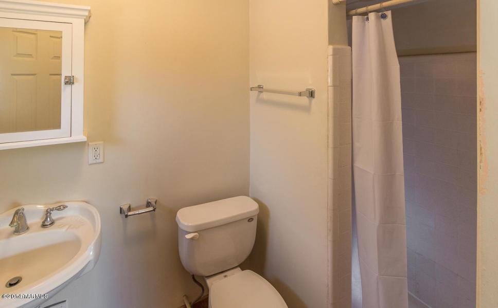 1310 E Lester Street