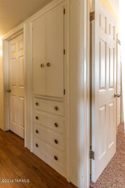 1310 E Lester Street