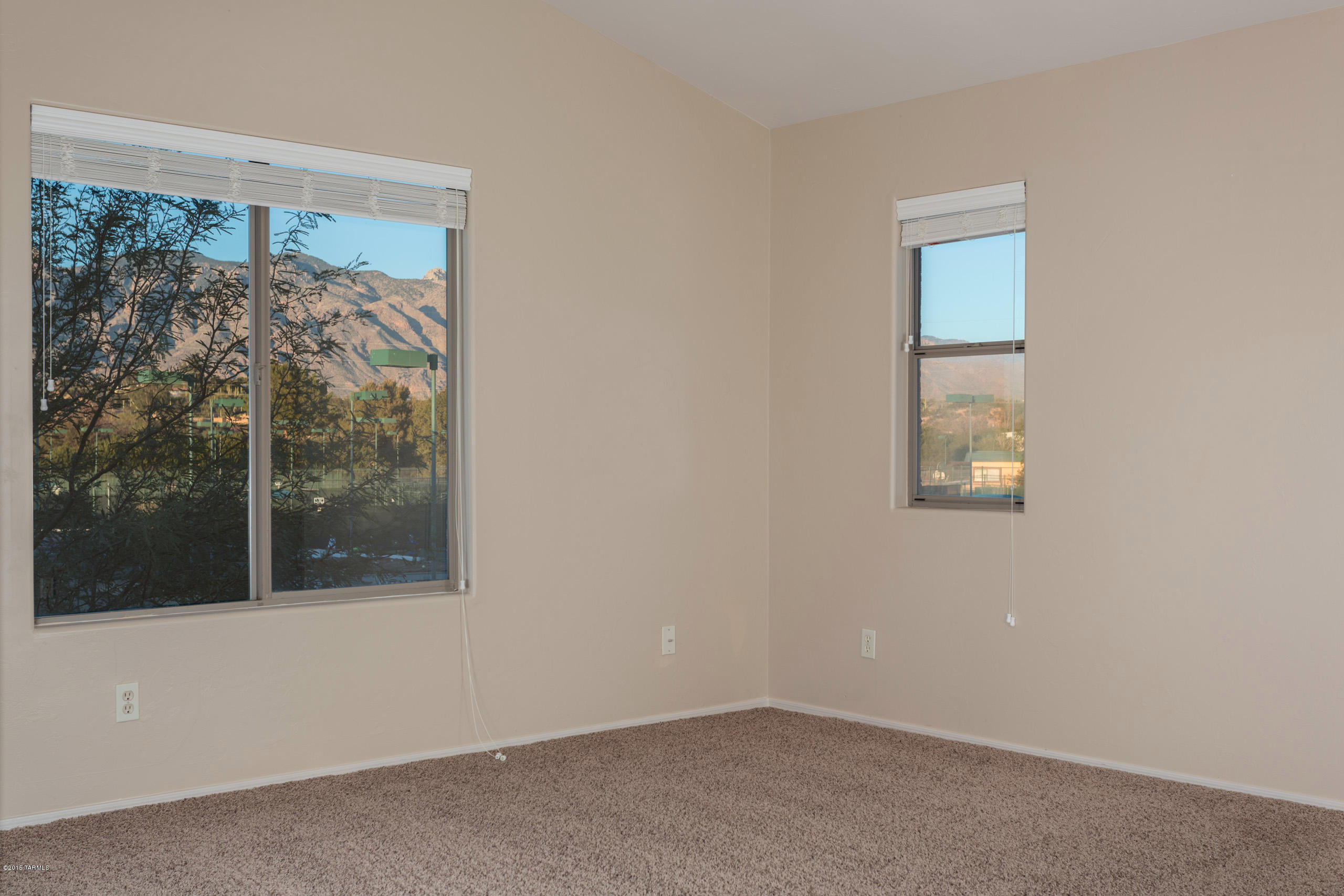 2949 E Racquet Court