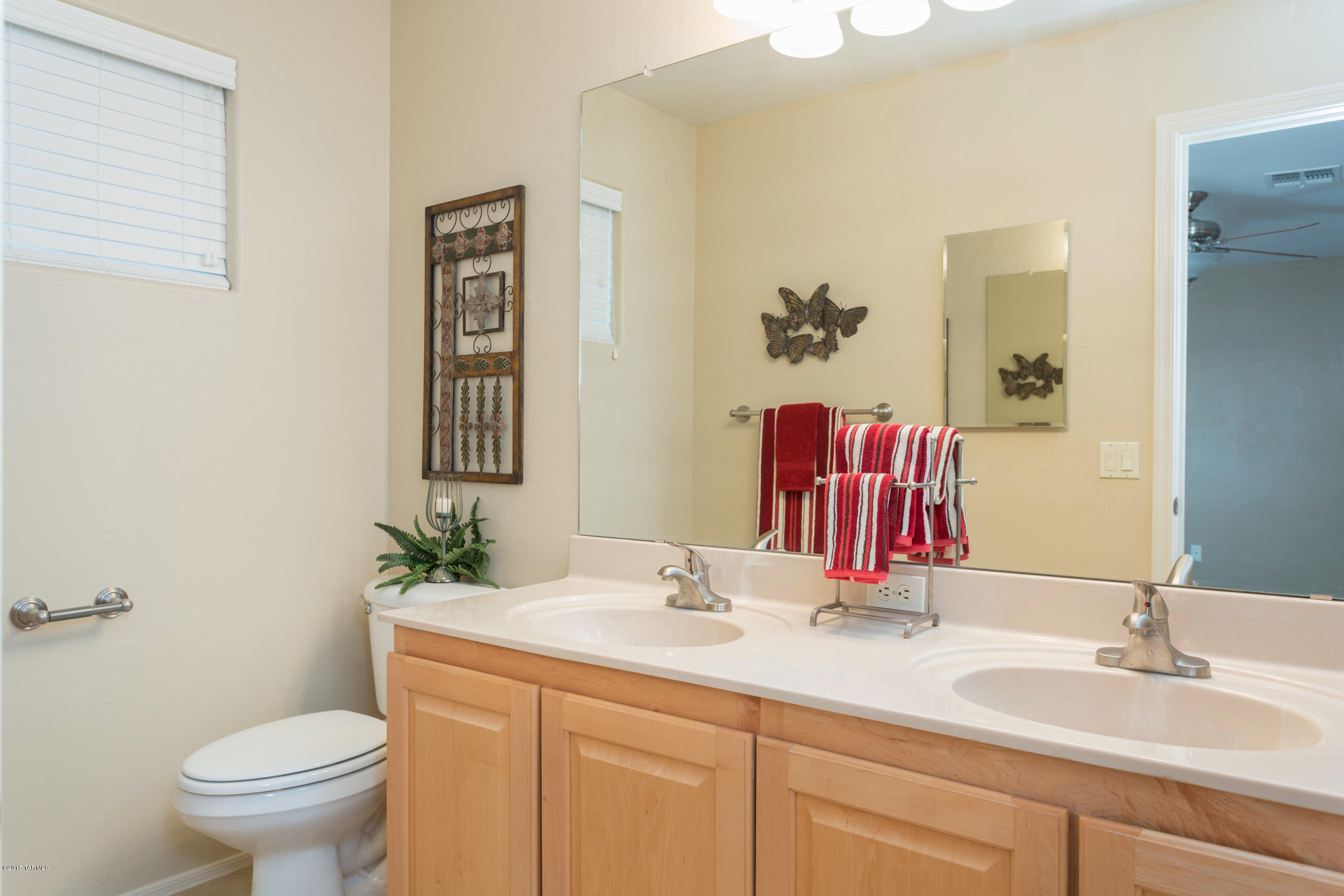 2949 E Racquet Court