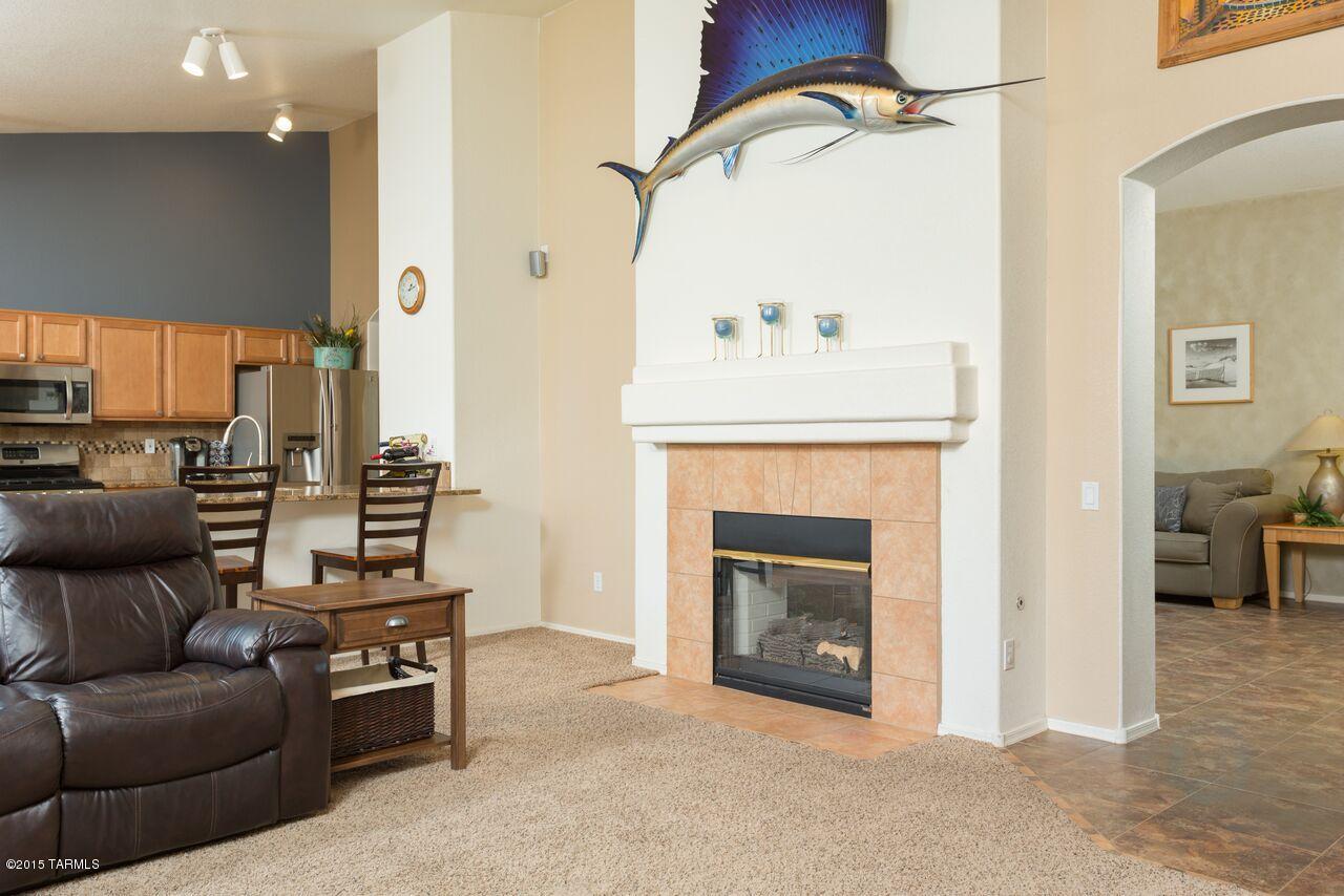 9931 N Blue Crossing Way