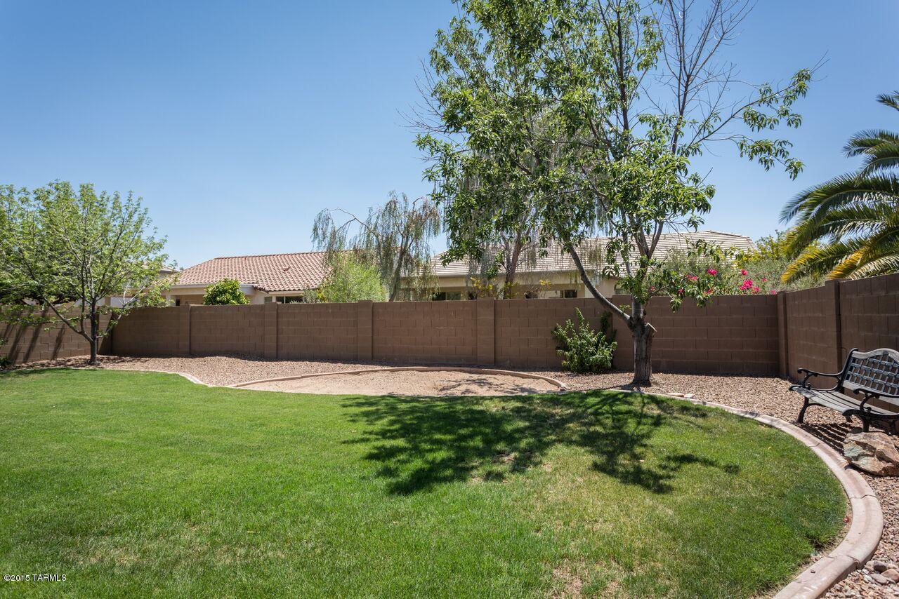 9931 N Blue Crossing Way