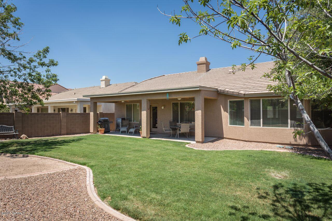 9931 N Blue Crossing Way