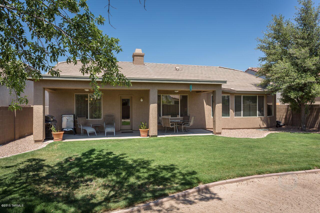 9931 N Blue Crossing Way