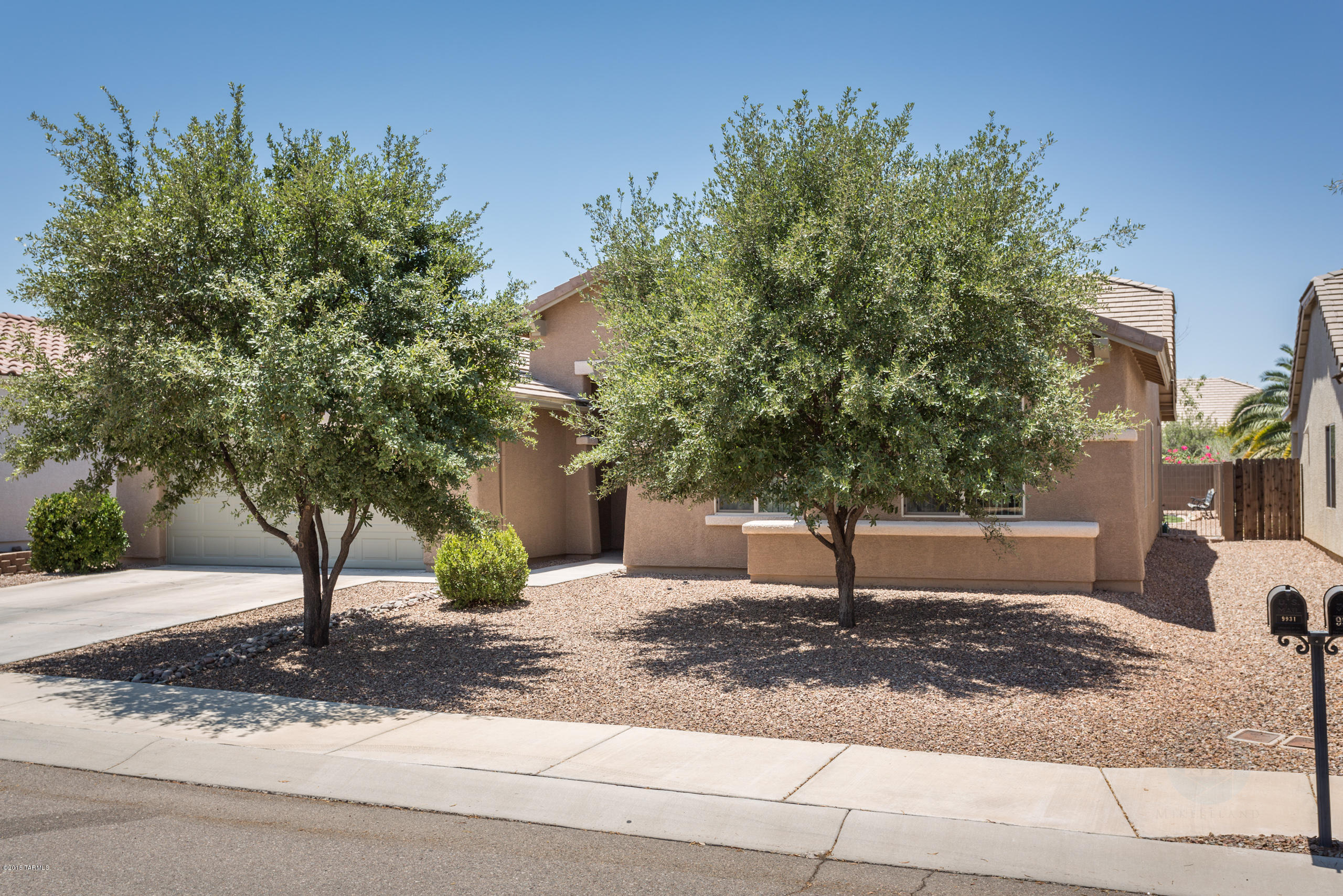 9931 N Blue Crossing Way