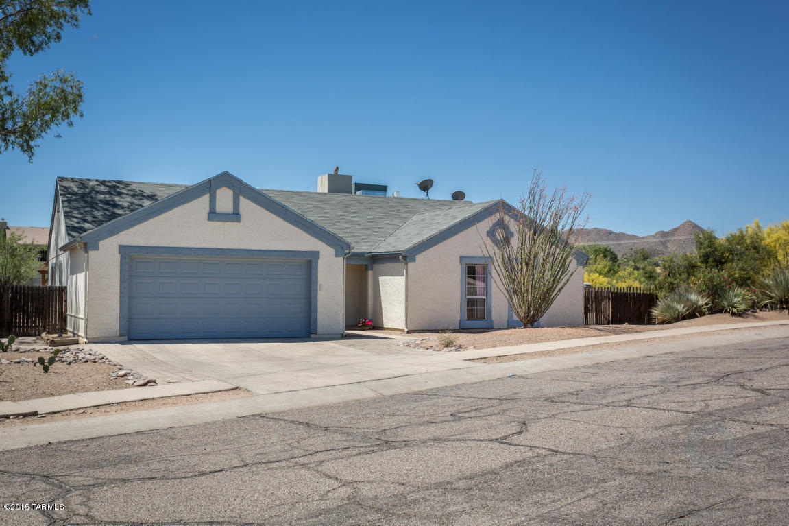 2871 W Goldfield Drive