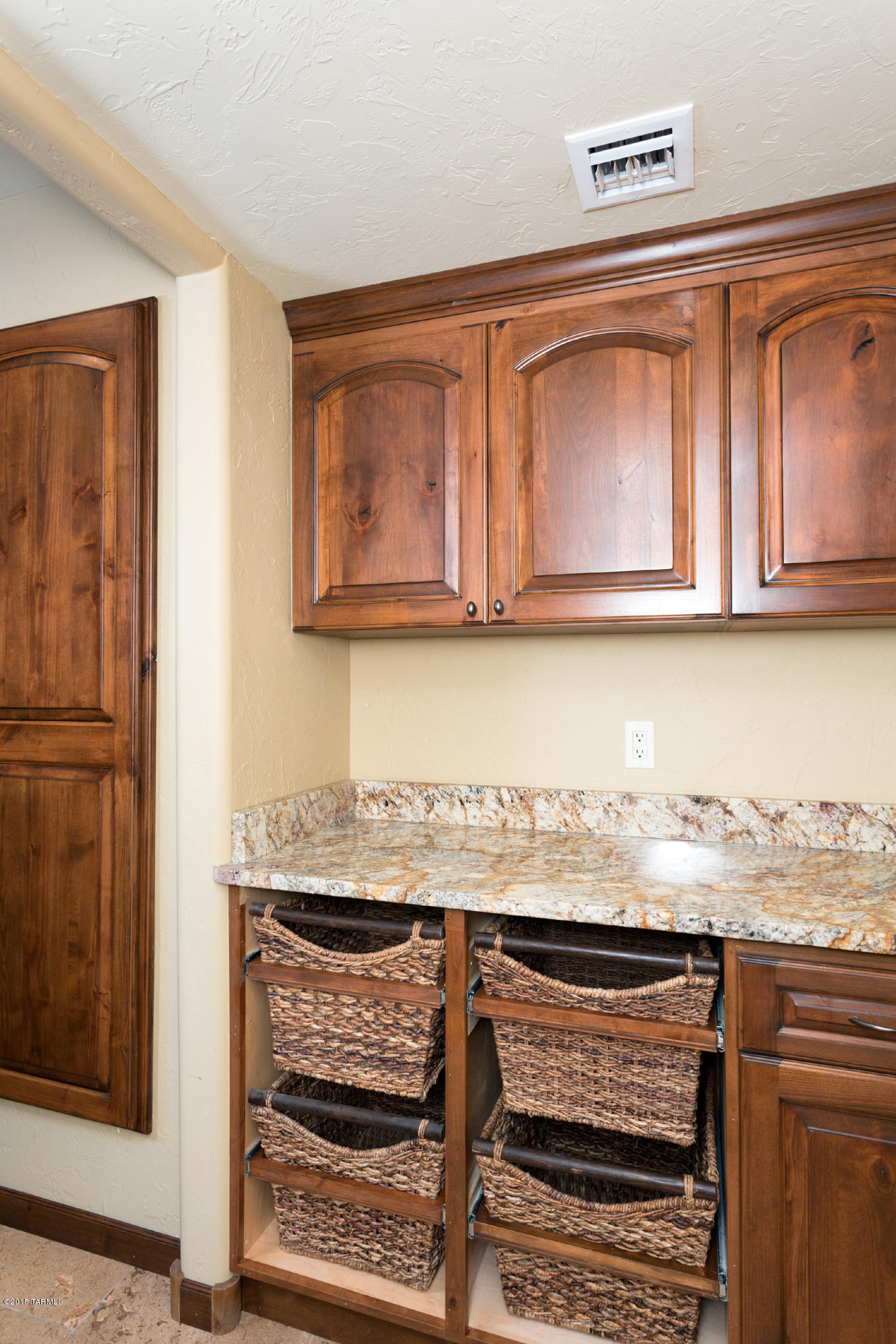 5445 N Calle La Cima