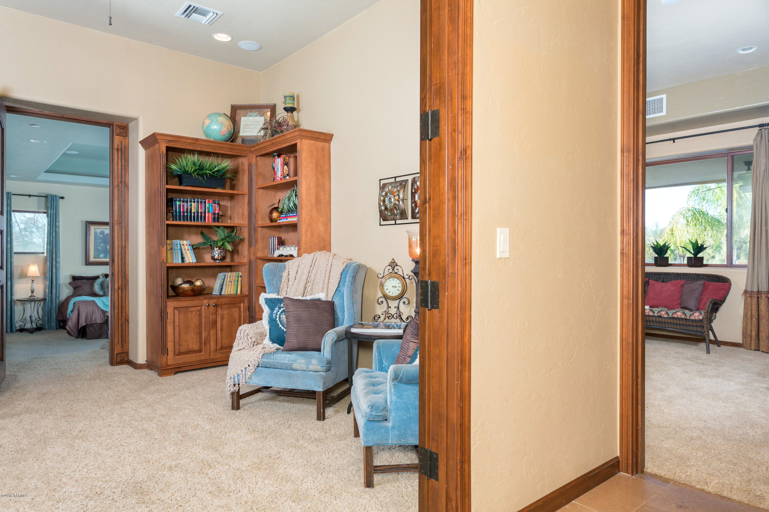 5445 N Calle La Cima