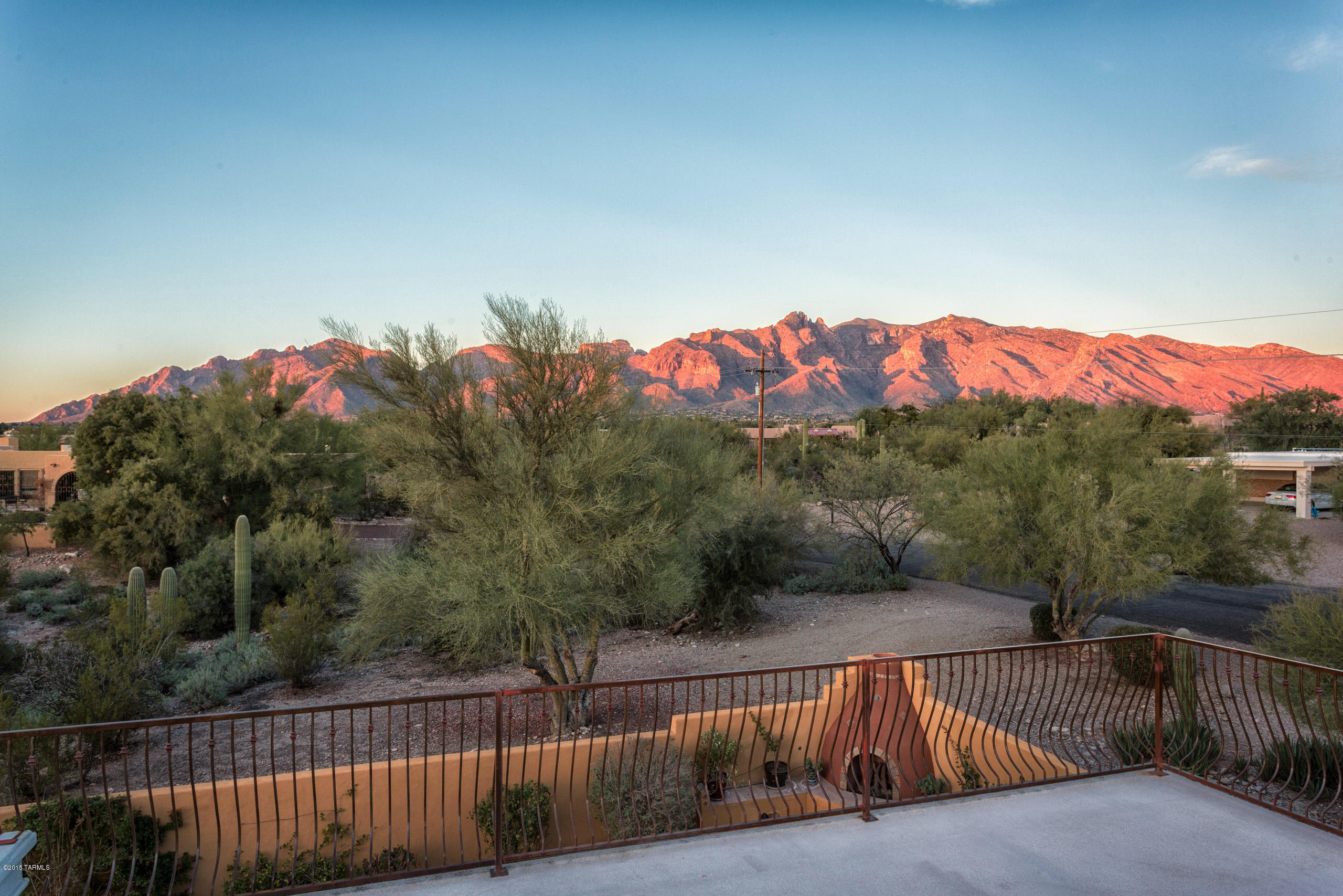 5445 N Calle La Cima