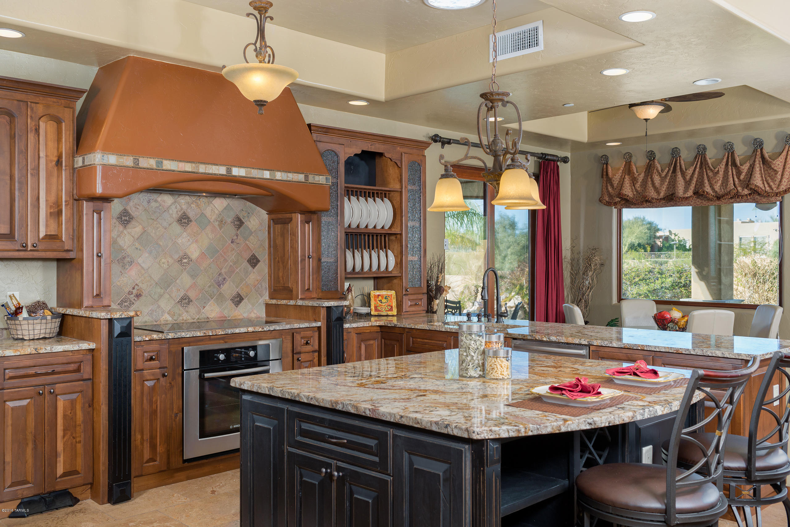 5445 N Calle La Cima