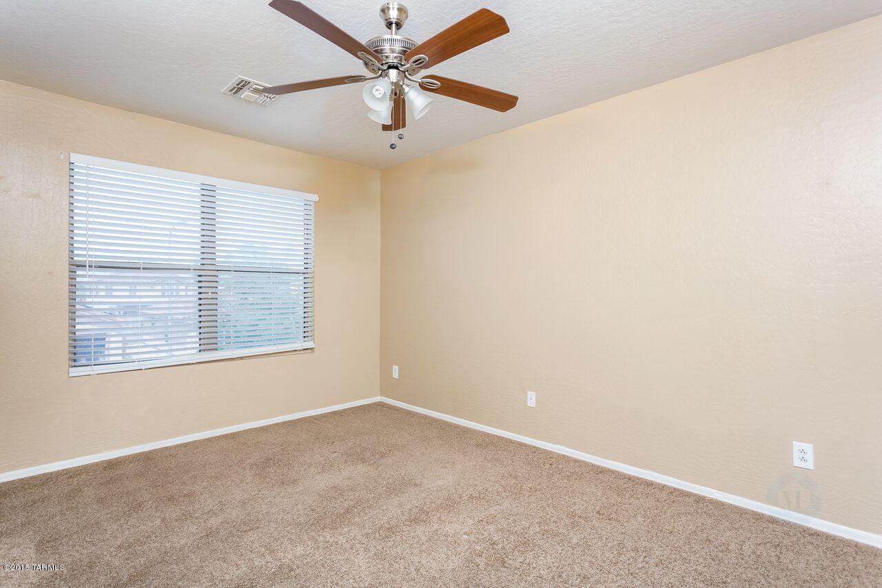 597 W Palo Verde Street