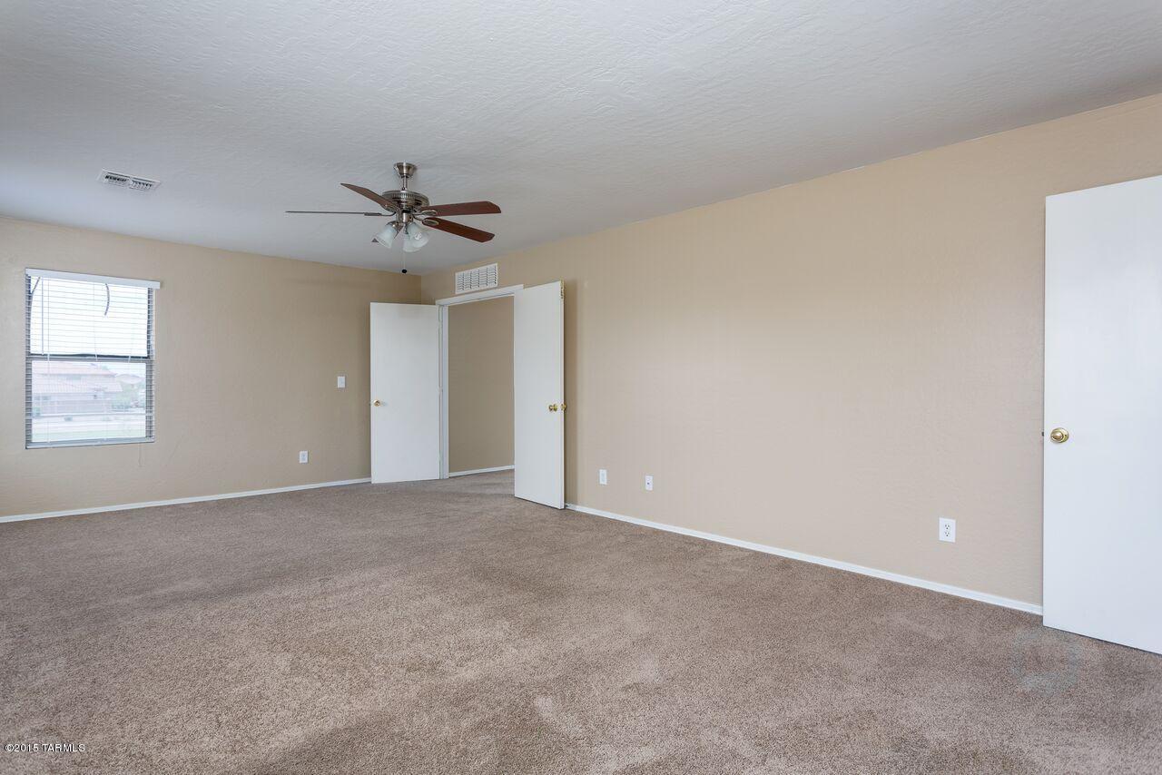 597 W Palo Verde Street