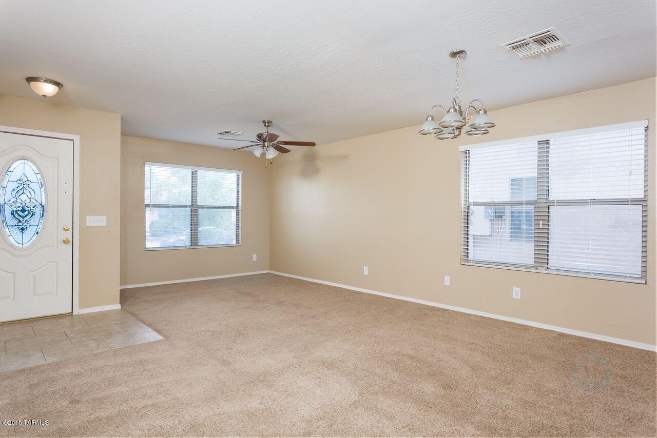 597 W Palo Verde Street