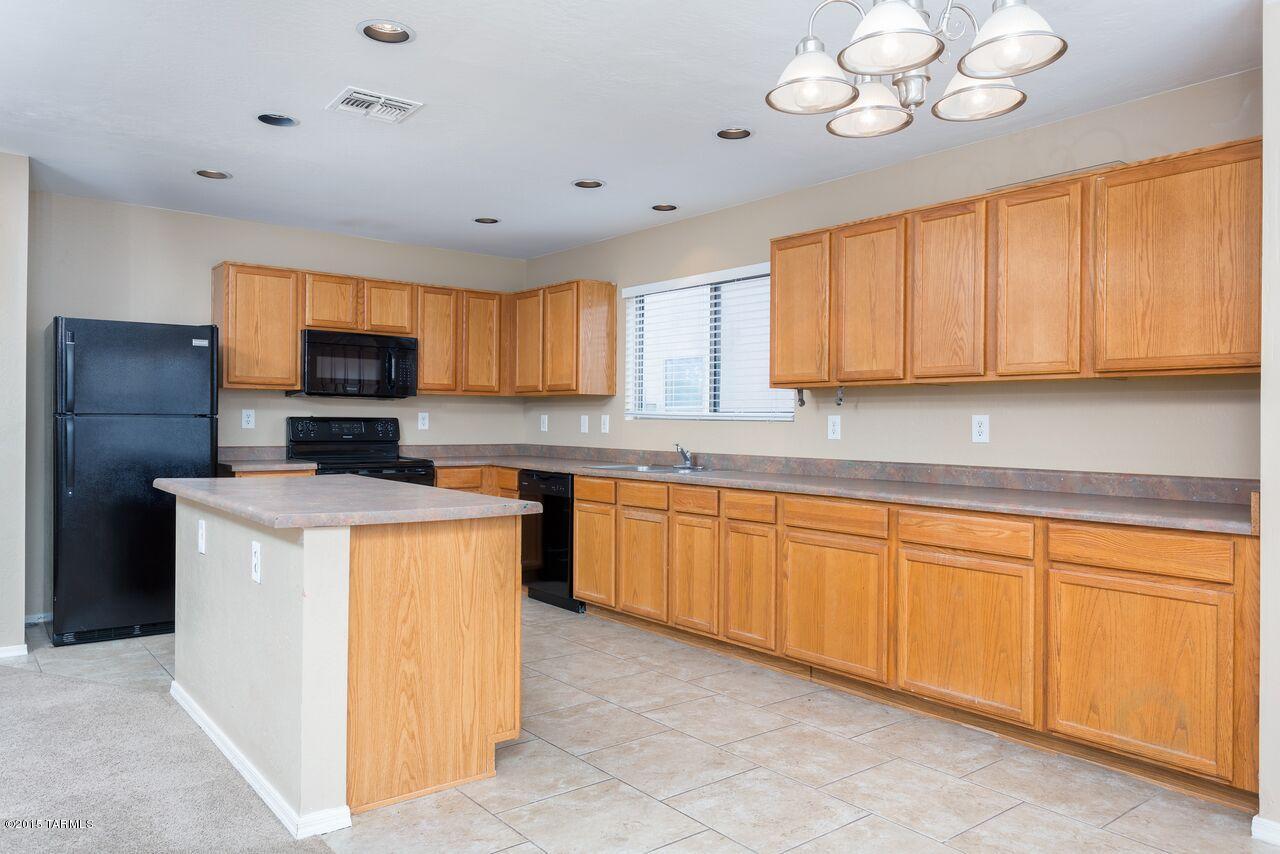 597 W Palo Verde Street