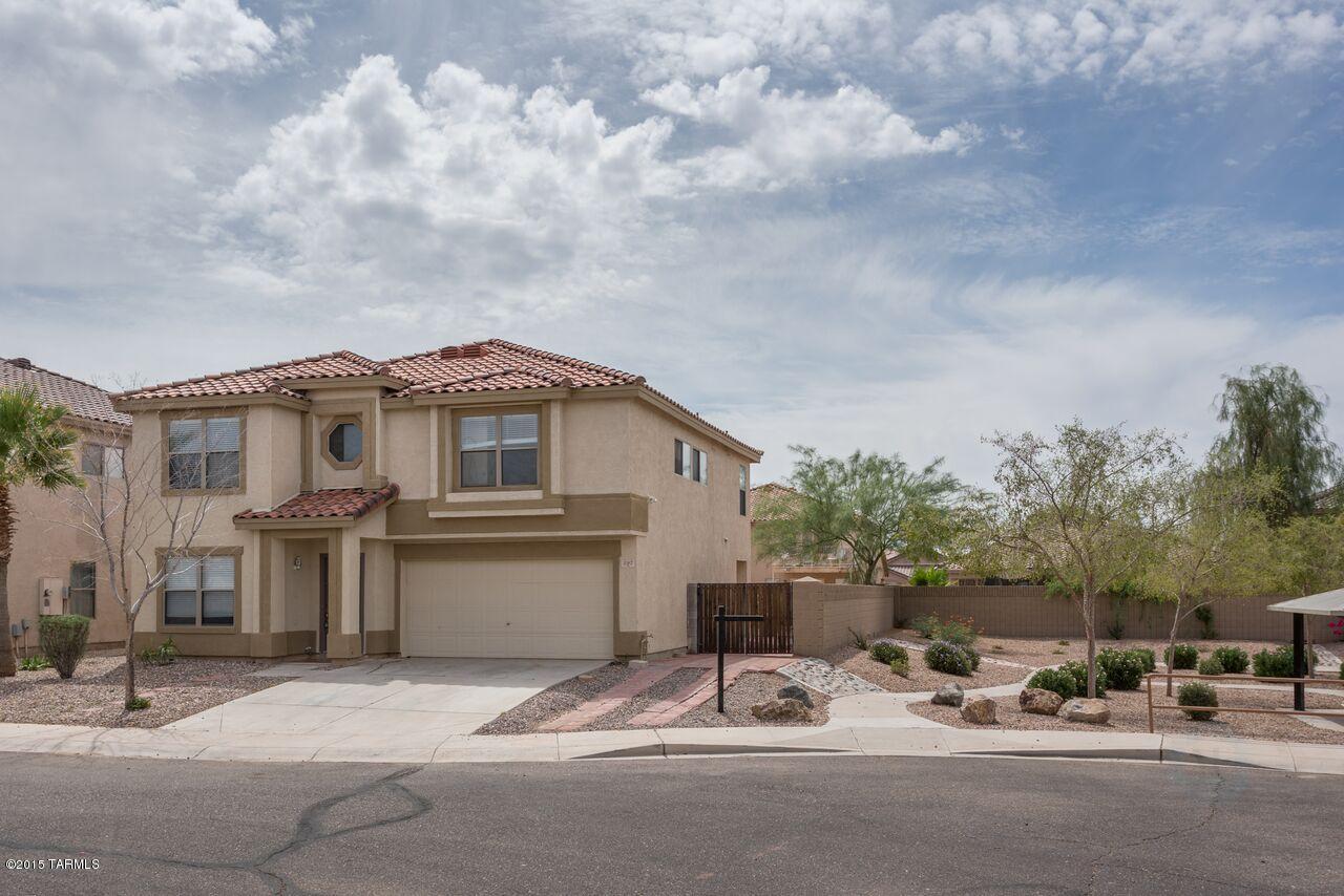 597 W Palo Verde Street