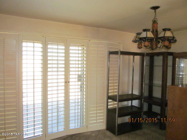 870 W Roller Coaster Road