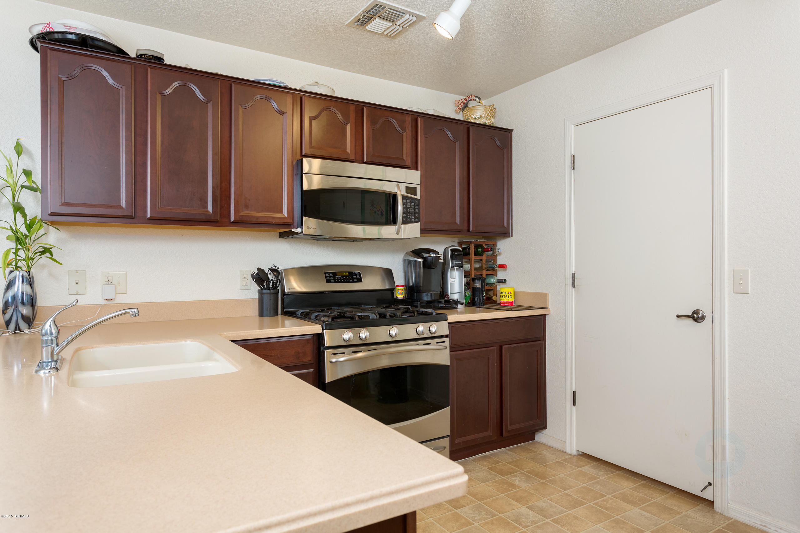 4934 S Celta Vigo Court