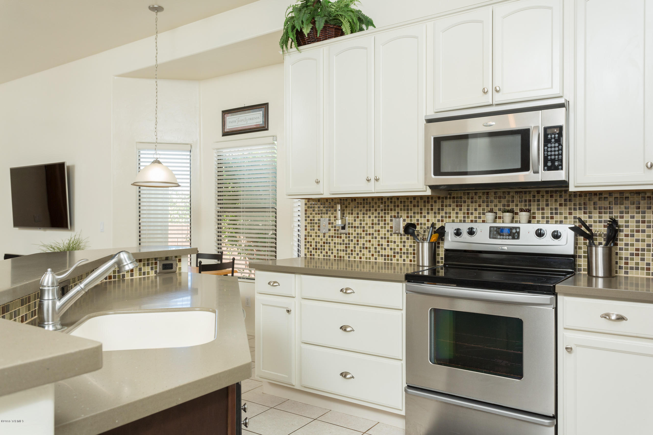 133 N Southern Swale Av Avenue