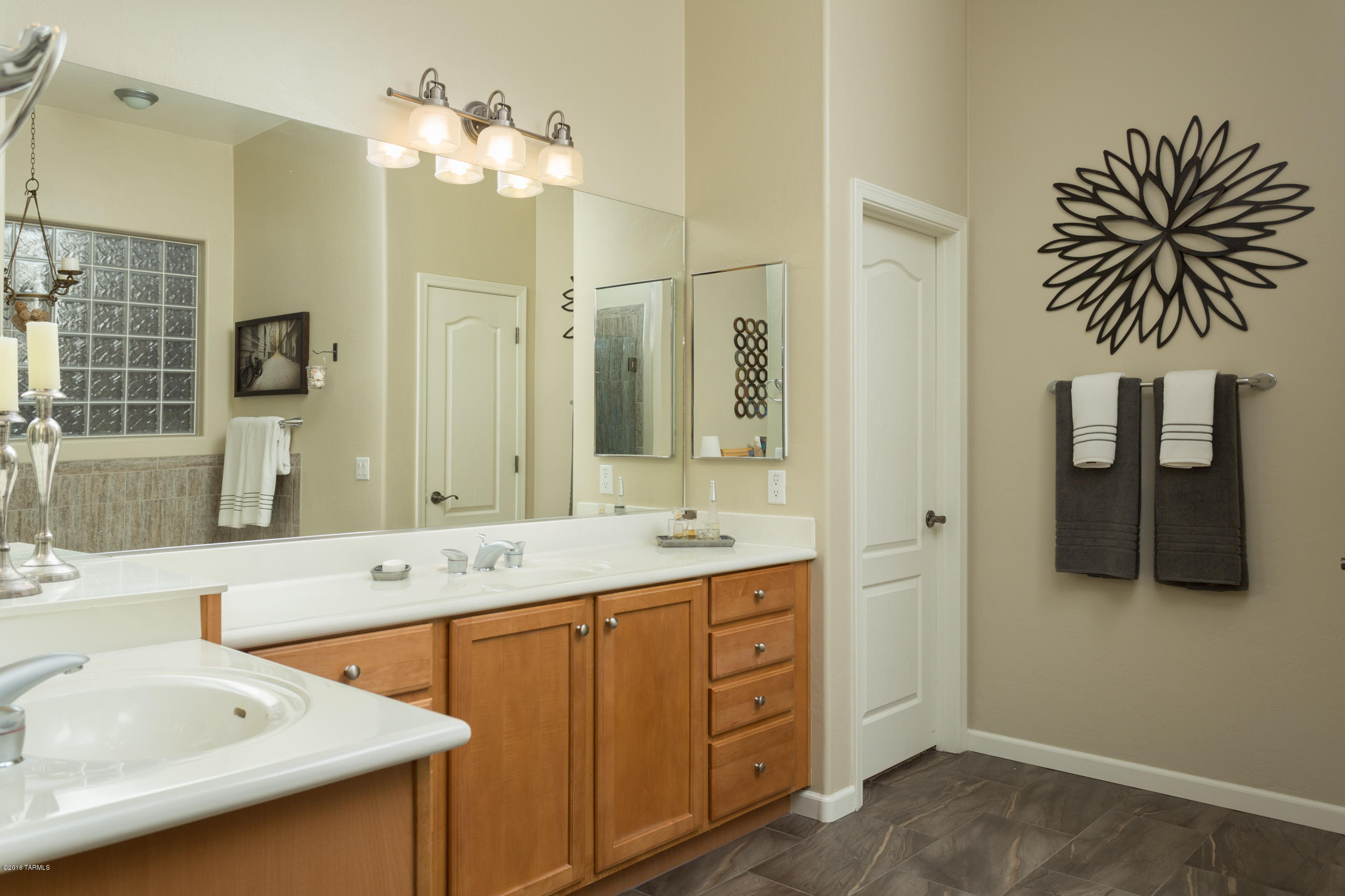 8539 N Wind Swept Lane