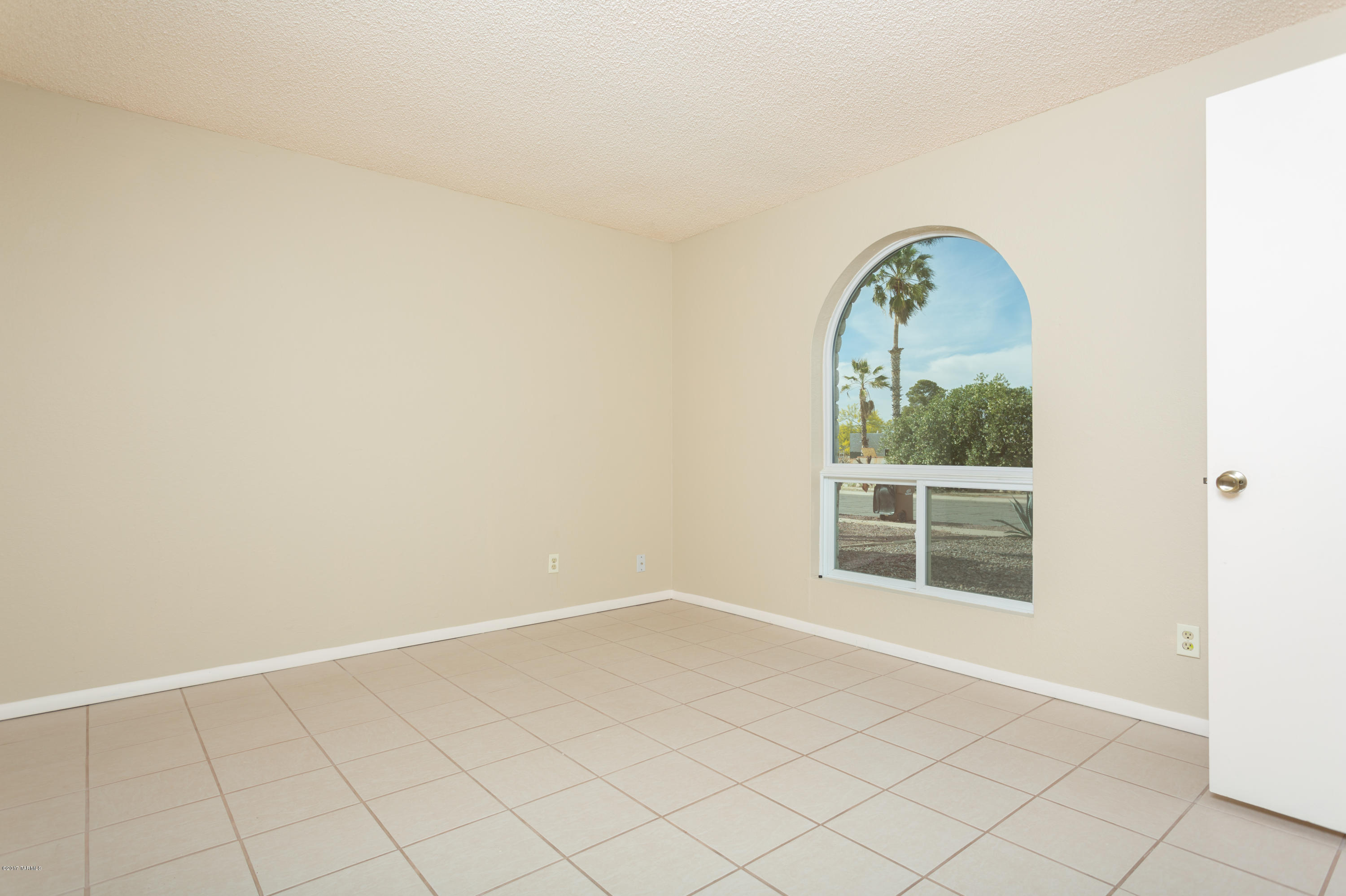 4071 W Red Wing Street