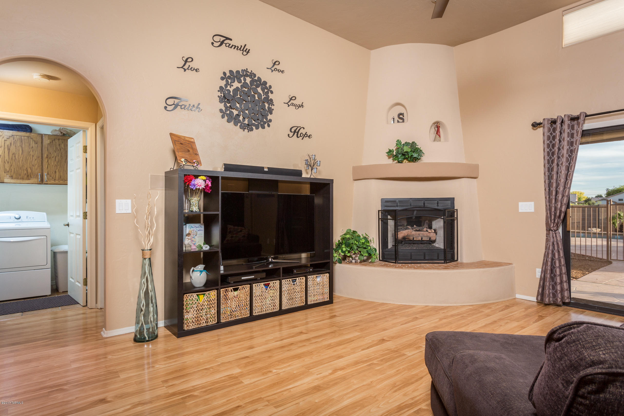 1008 S Desert Senna Loop