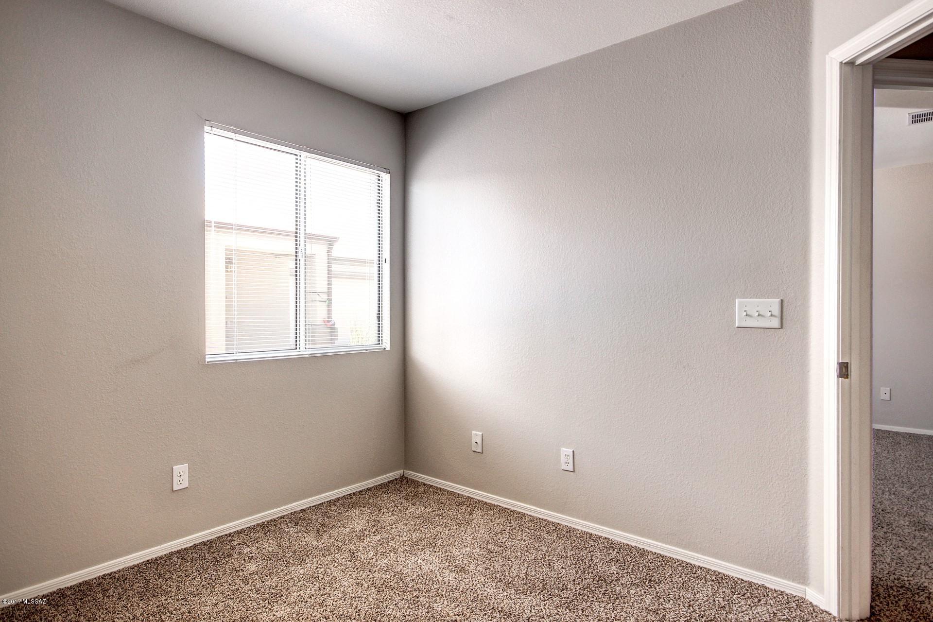 1689 W Bitter Orange Street