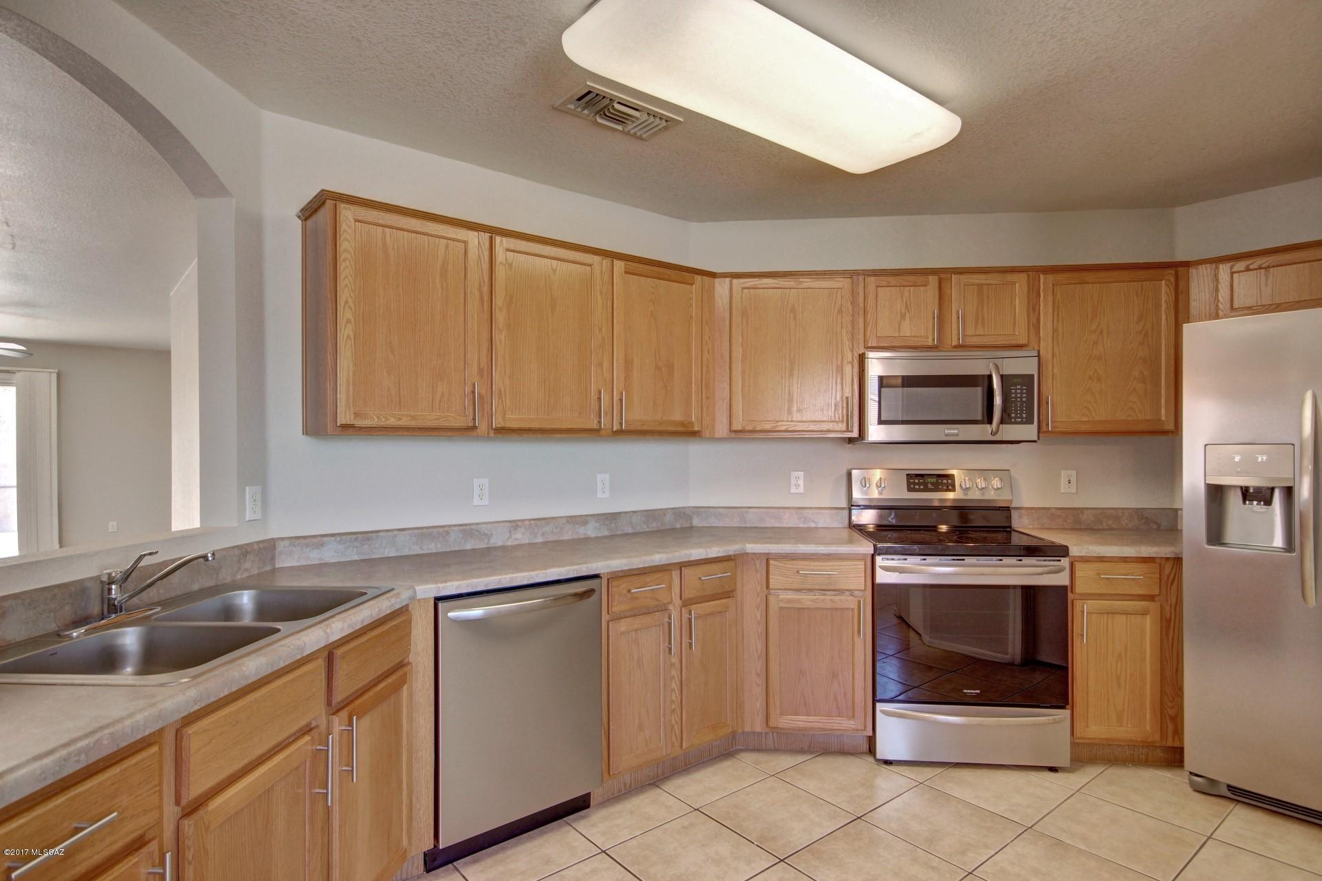 1689 W Bitter Orange Street