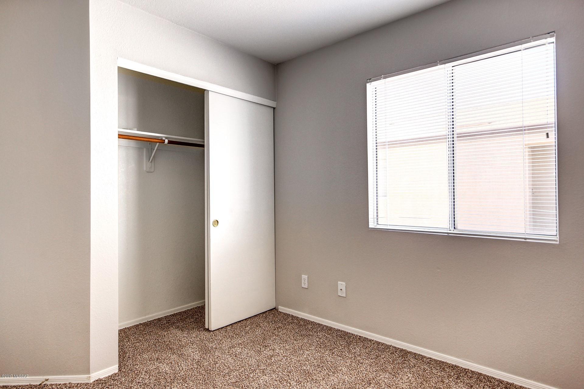 1689 W Bitter Orange Street