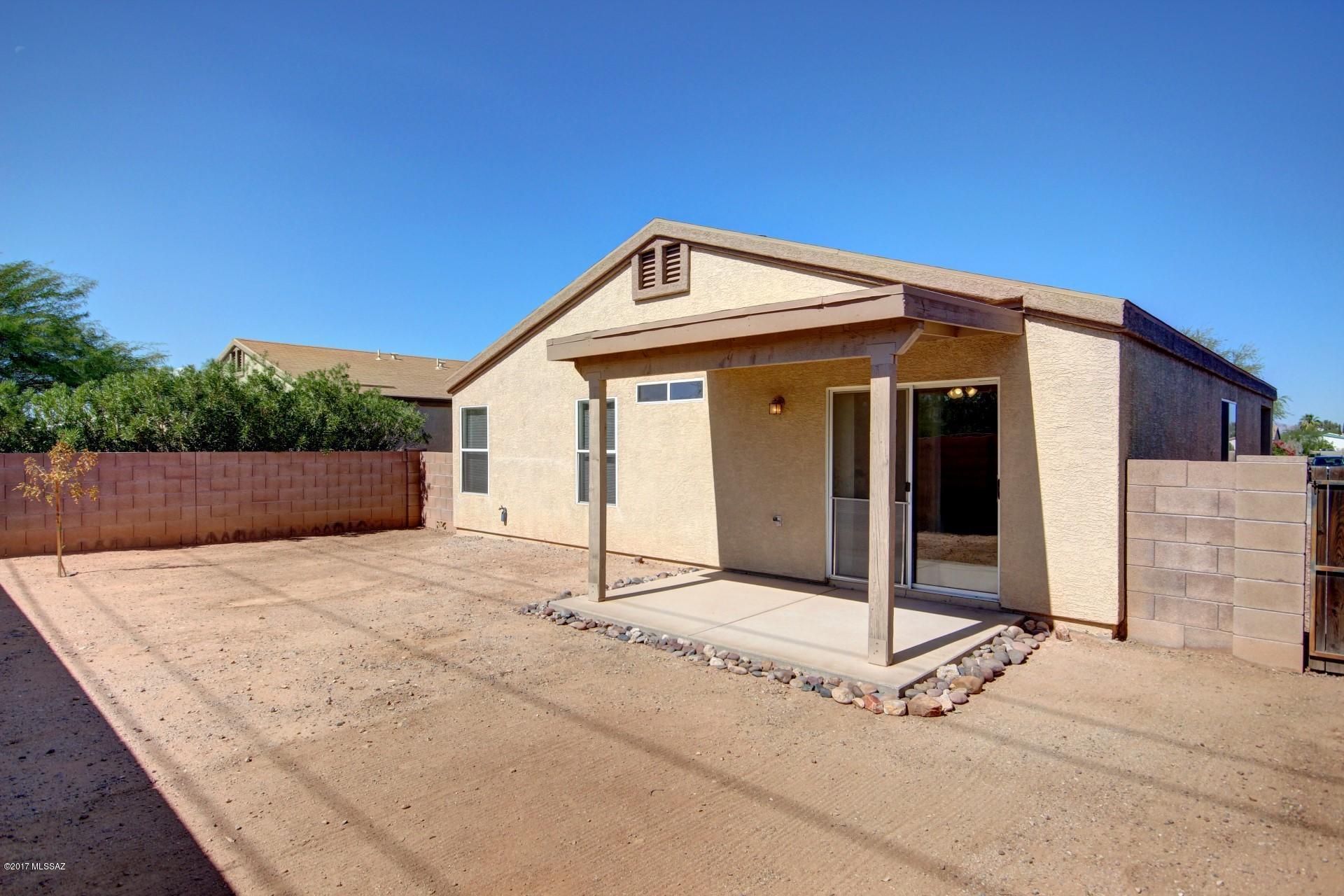 1689 W Bitter Orange Street