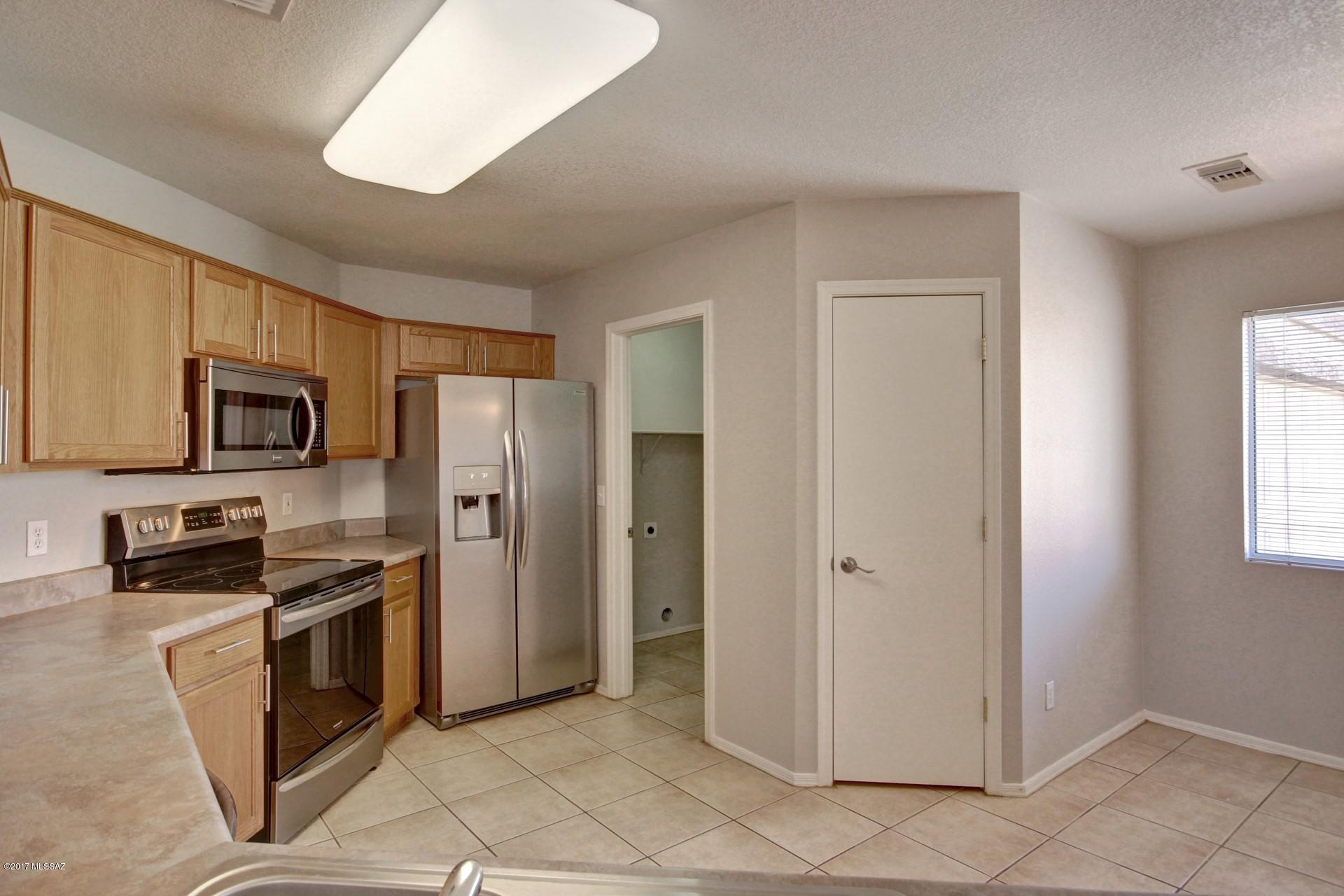 1689 W Bitter Orange Street