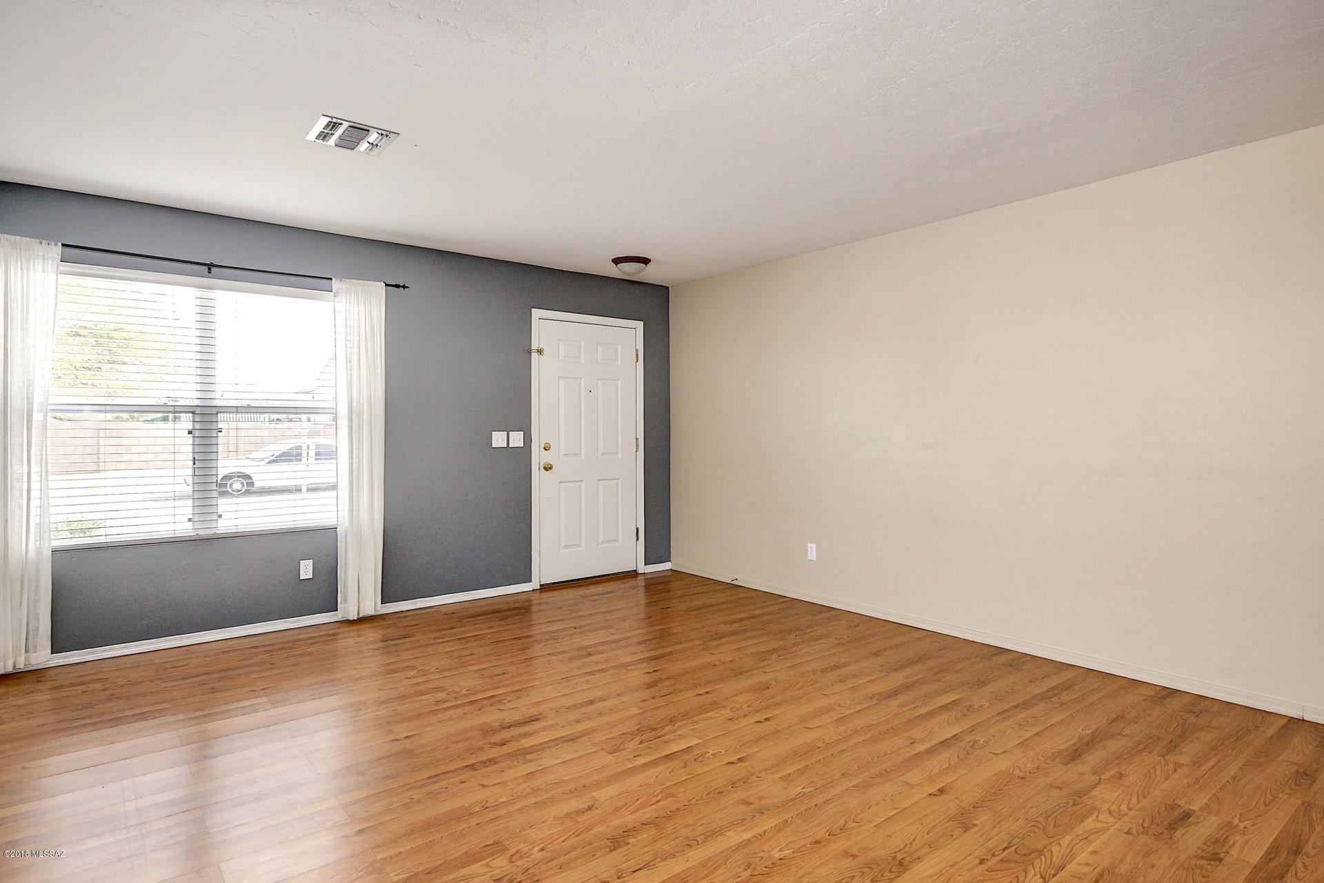 6154 S Wheaton Drive