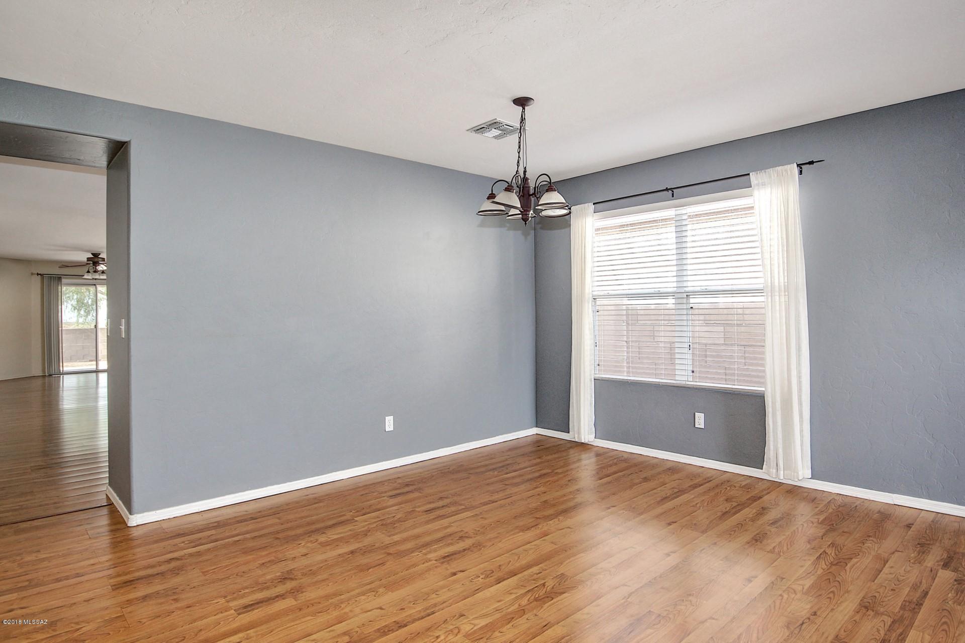 6154 S Wheaton Drive