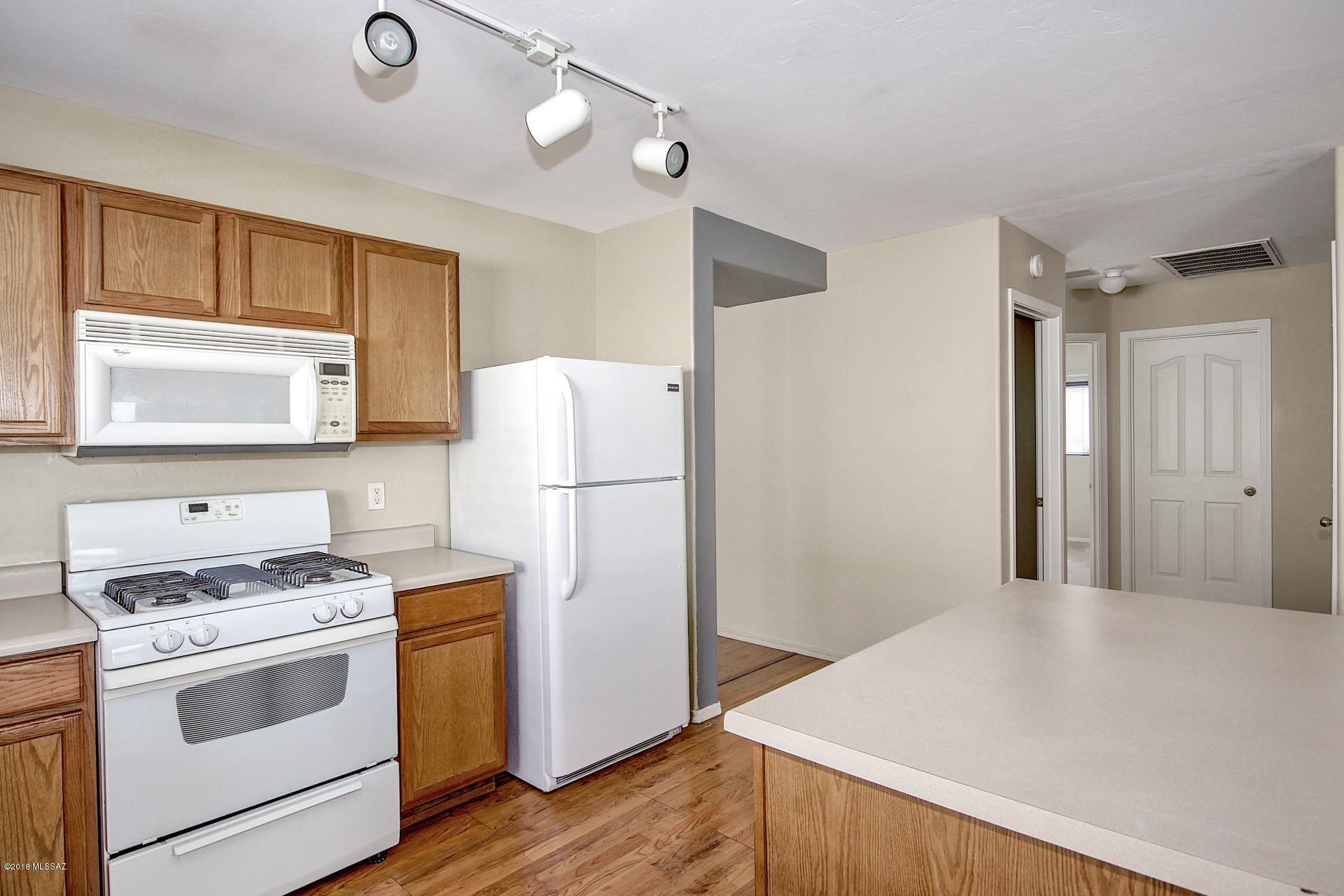 6154 S Wheaton Drive