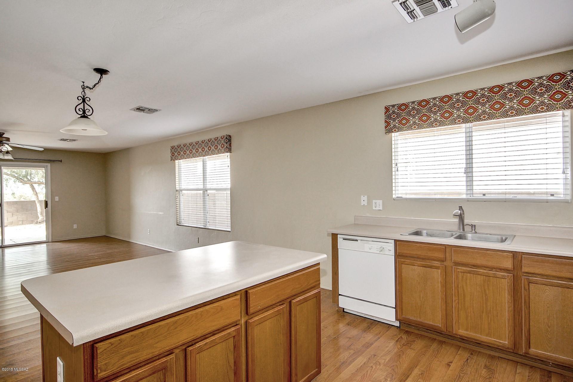 6154 S Wheaton Drive