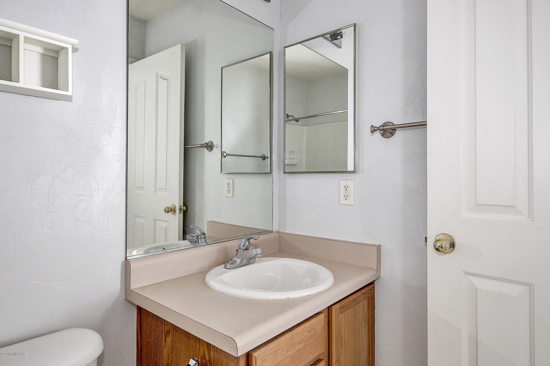 6154 S Wheaton Drive