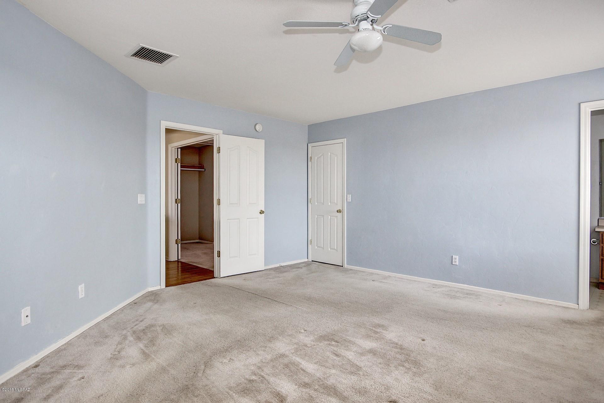 6154 S Wheaton Drive