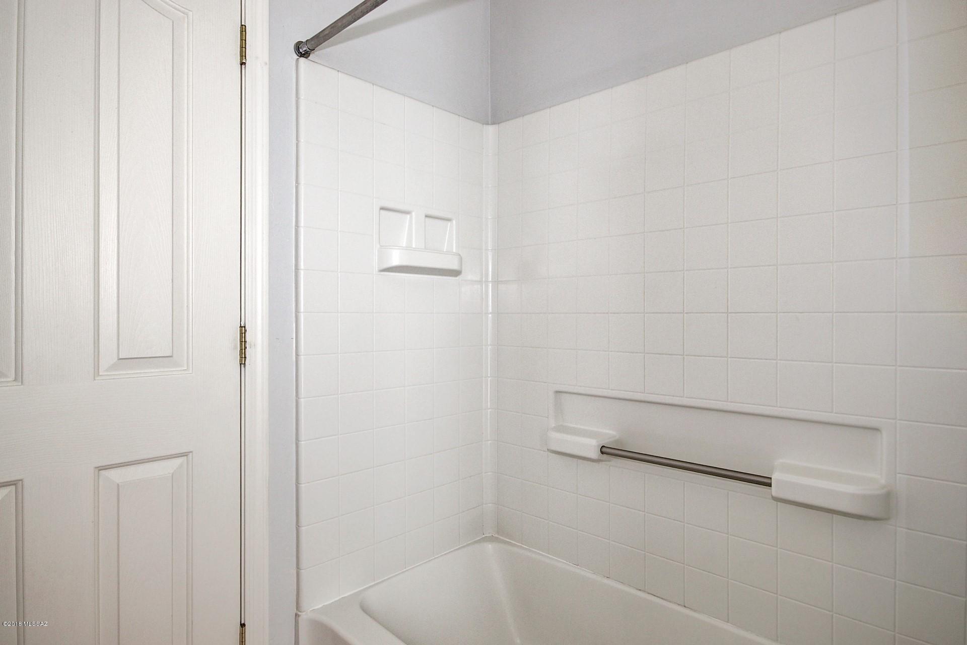 6154 S Wheaton Drive