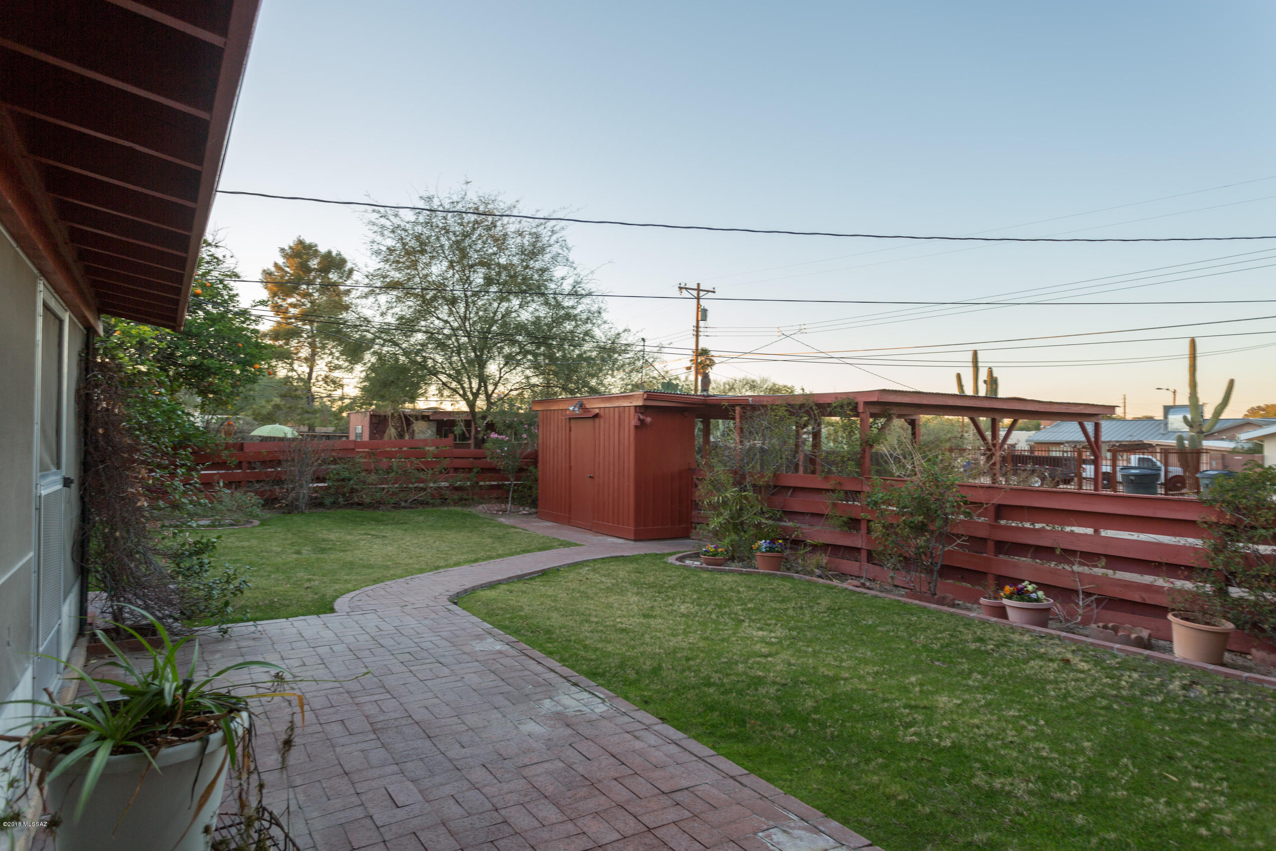 1111 E Waverly Street