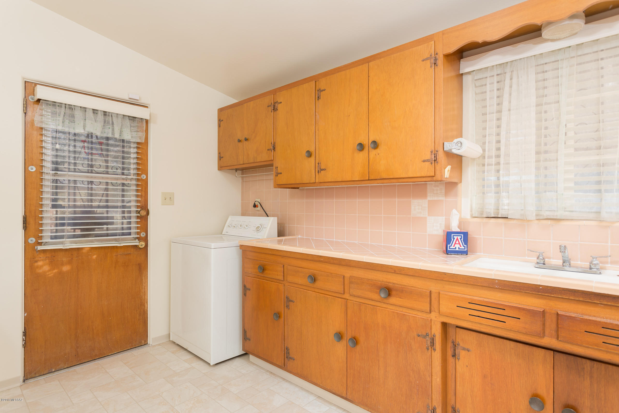 1111 E Waverly Street