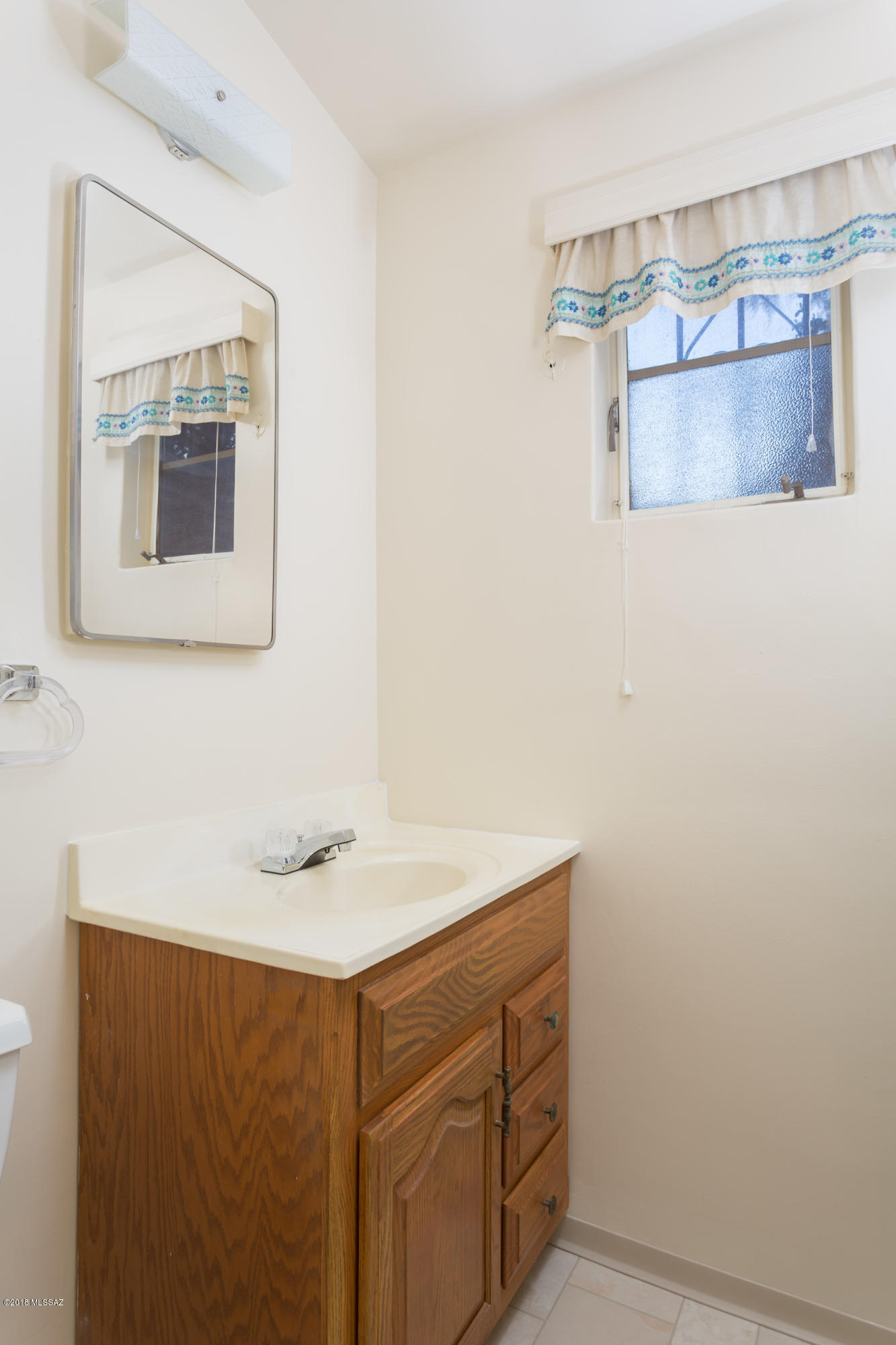 1111 E Waverly Street