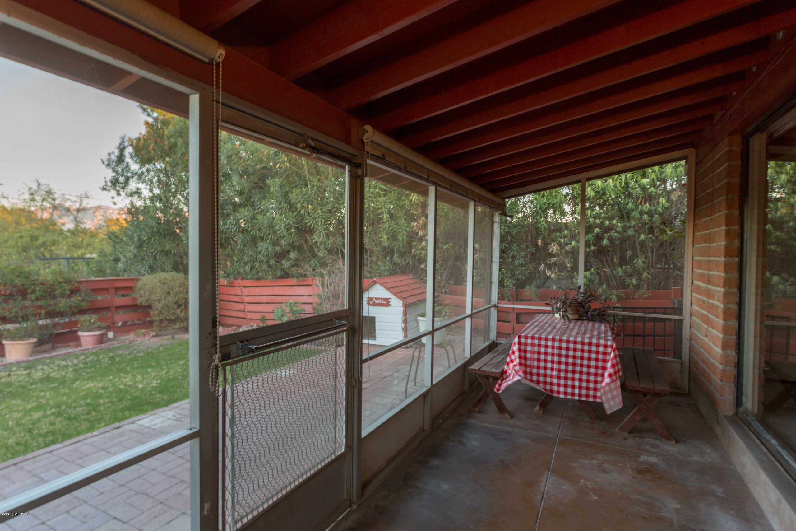 1111 E Waverly Street