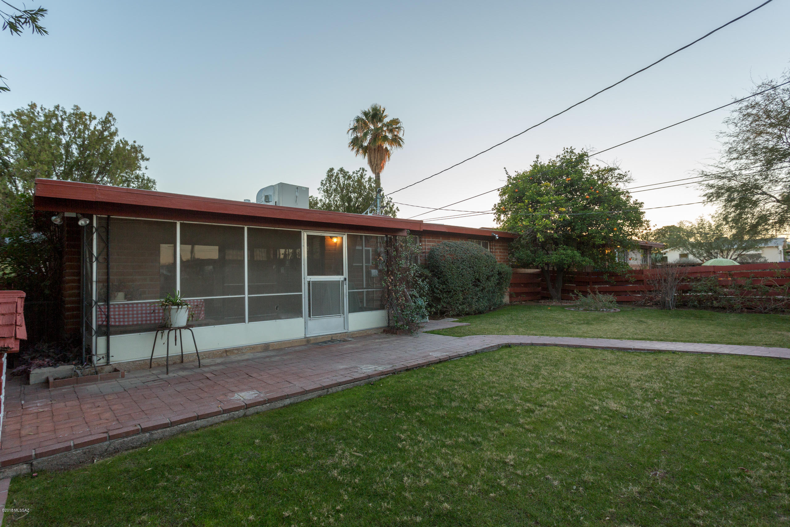 1111 E Waverly Street