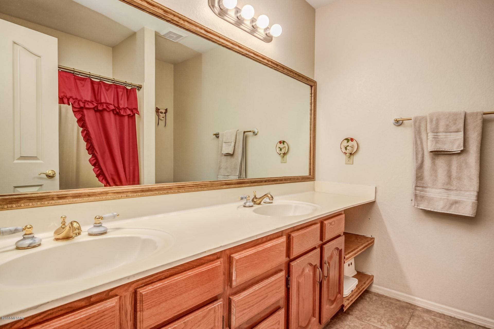 1639 W Duskfire Place