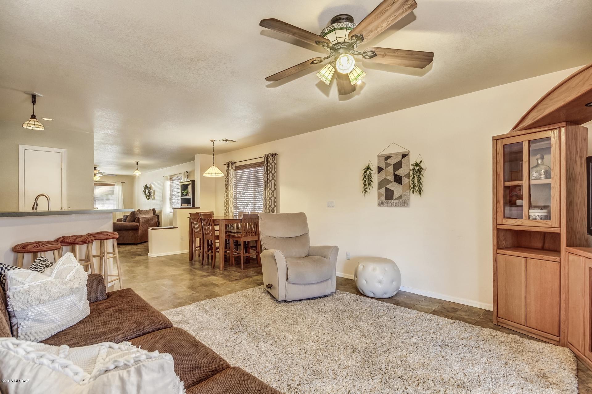 1645 E St Ferdinand Place