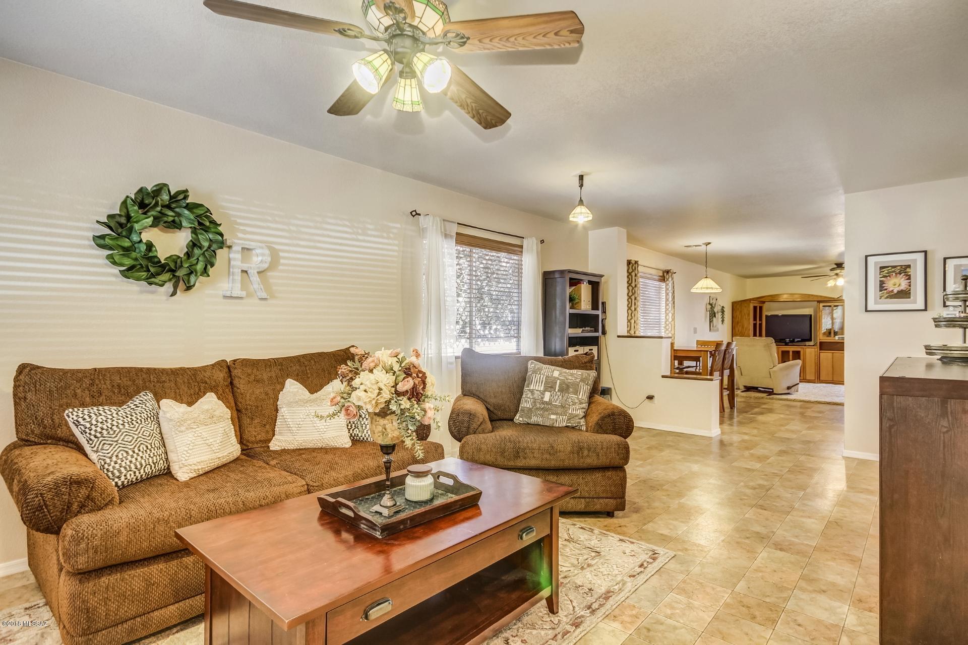 1645 E St Ferdinand Place