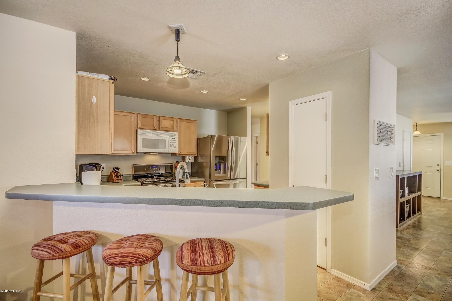 1645 E St Ferdinand Place