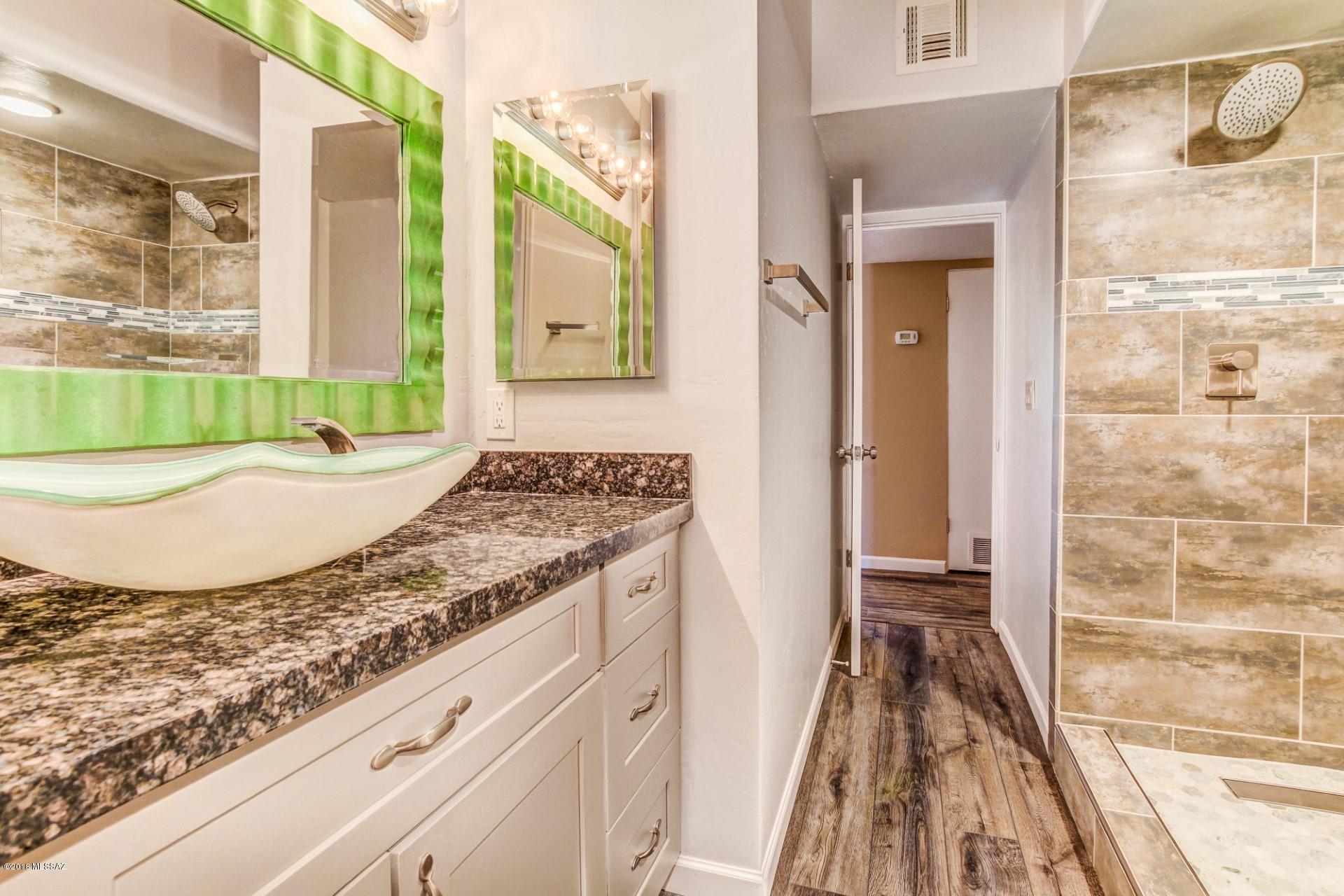 6216 N Placita Pomona